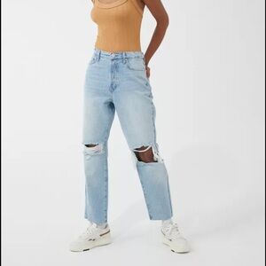 Urban Outfitters BDG High-Waisted Slim Straight Jeans Ripped Light Wash 31
